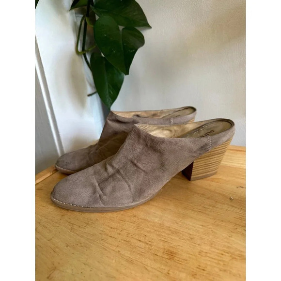 Old Navy Women’s size 10 Suede heels - Picture 1 of 7